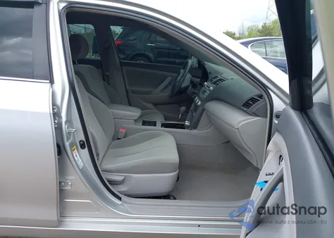 2009 Toyota Camry Le z USA, uszkodzony, nr VIN 4T4BE46KX9R136797